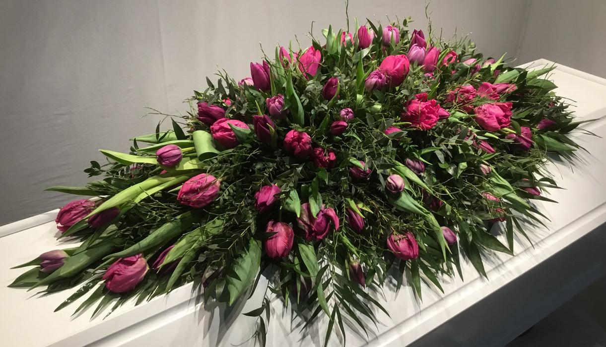 Kistepynt ensfarvede tulipaner